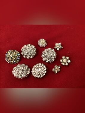 Sparkling Clear Rhinestone Cluster Buttons Mixed Sizes
